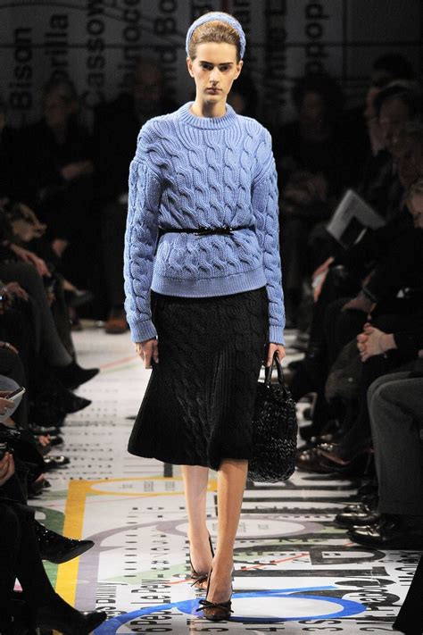 particolari abiti prada|18 Prada Catwalk Pieces That Will Forever Have A Space In Our .